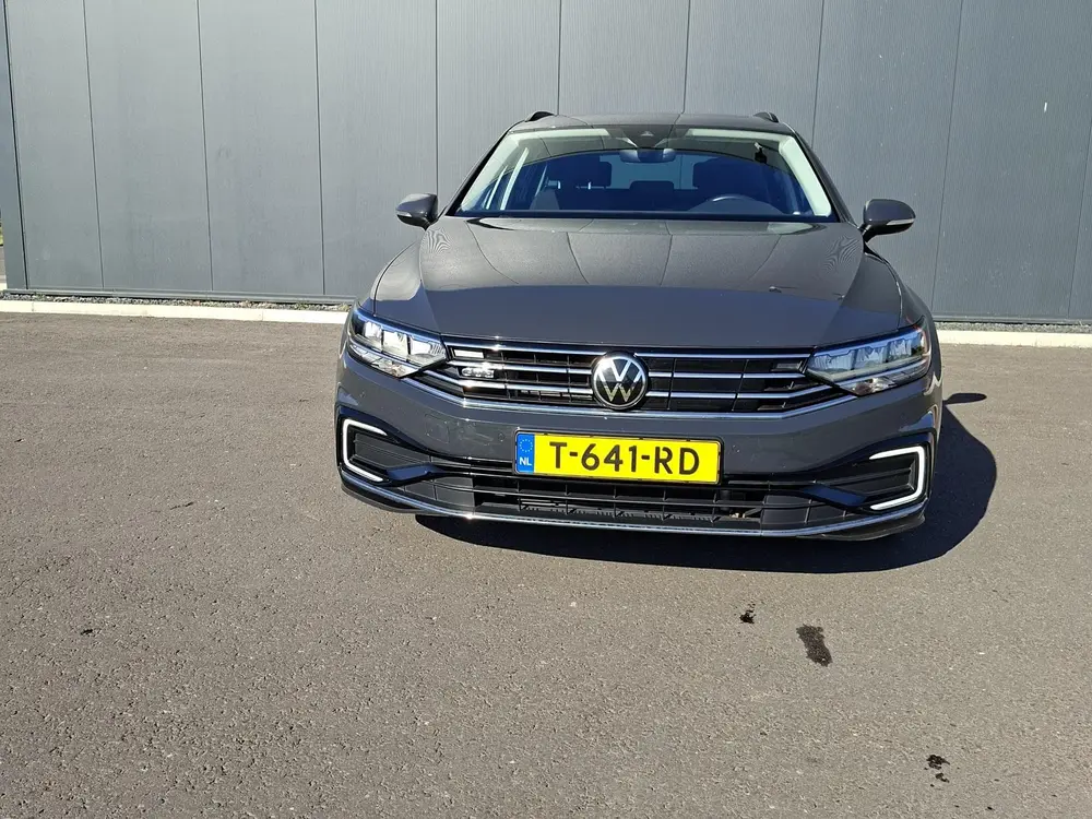 Volkswagen Passat Variant 1.4 TSI PHEV GTE Business panorama uit 2020, foto 6