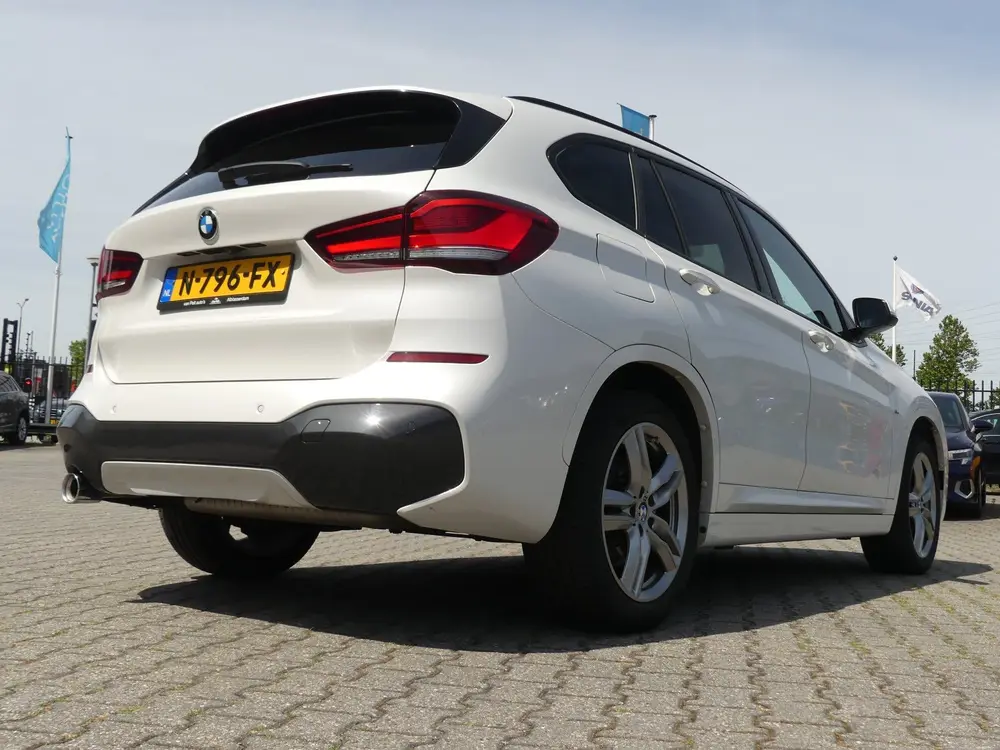BMW X1 SDrive18i High Executive M-Sport uit 2021, foto 5