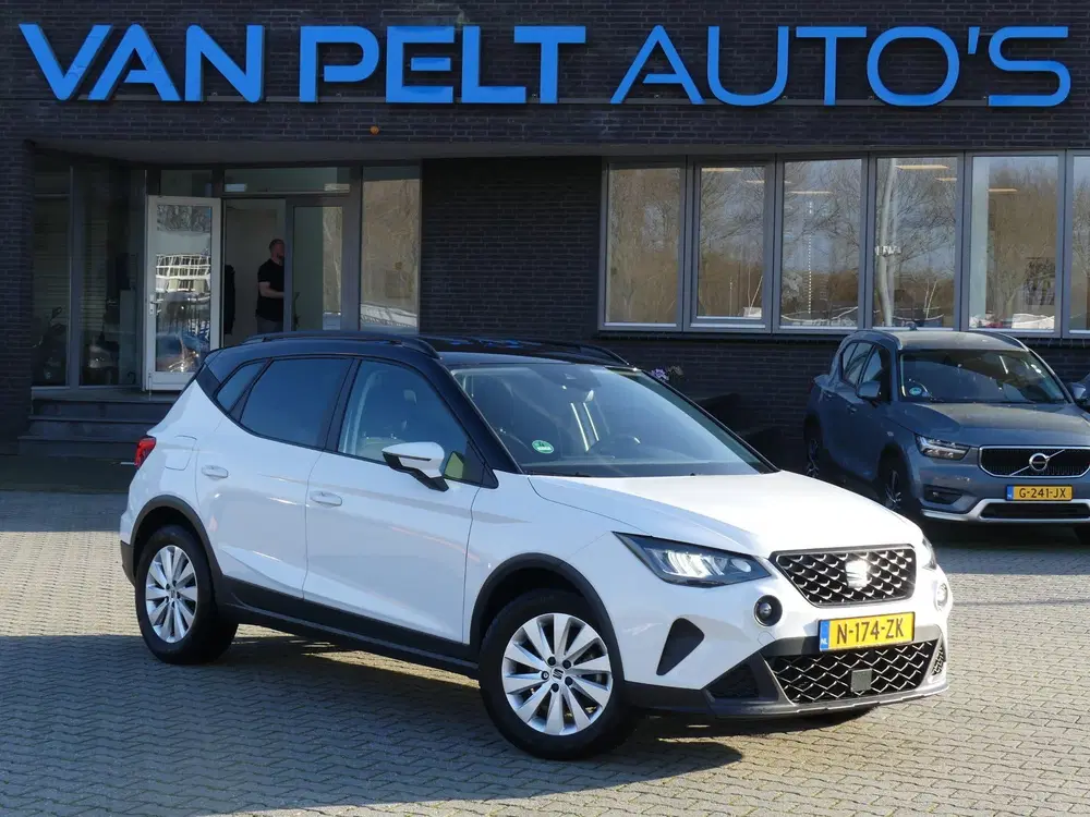 SEAT Arona 1.0 TSI Style Business Intense uit 2022