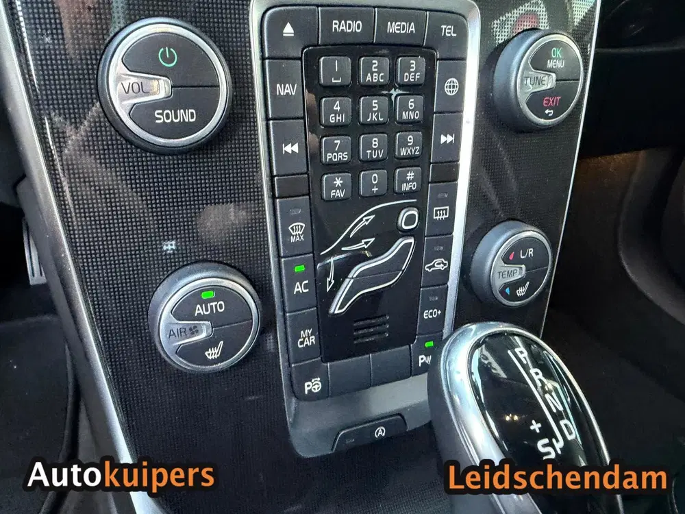 Volvo V40 Cross Country 1.5 T3 Polar+ Luxury uit 2020, foto 16