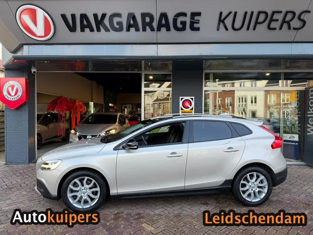 Volvo V40 Cross Country 1.5 T3 Polar+ Luxury uit 2020, foto 7