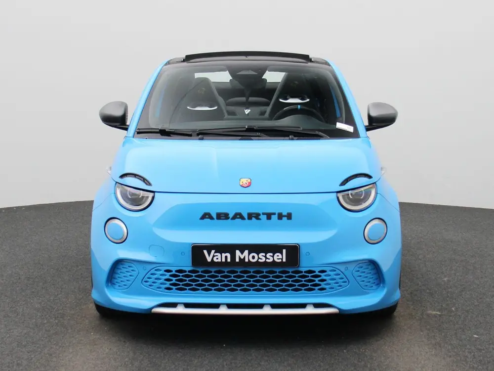 Fiat 500C Abarth Scorpionissima 42 kWh uit 2023, foto 5