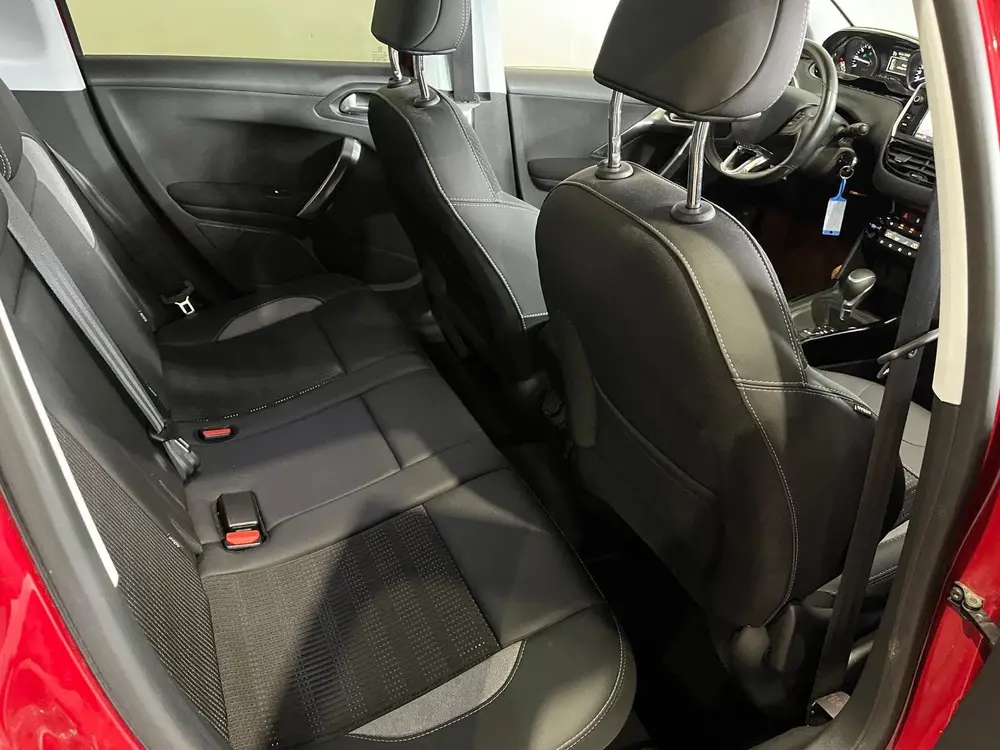 Peugeot 2008 1.2 PureTech Allure uit 2019, foto 14