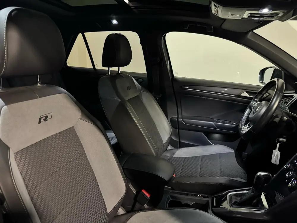 Volkswagen T-Roc 1.5 TSI Sport Business R-Line PANO CAM uit 2020, foto 16