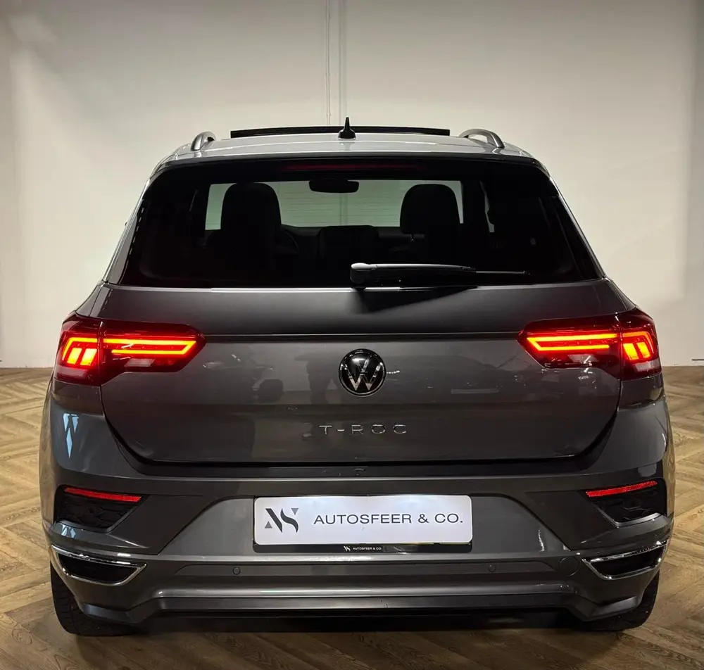 Volkswagen T-Roc 1.5 TSI Sport Business R-Line PANO CAM uit 2020, foto 4