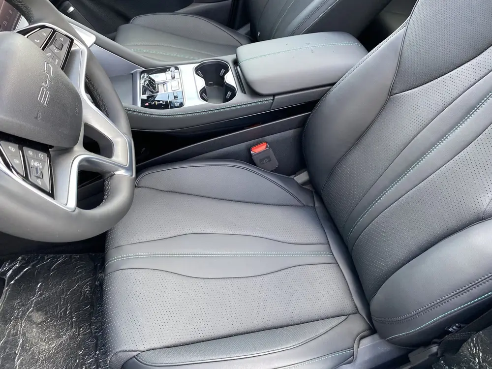 BYD Seal U 1.5 DM-i FWD Boost Black Edition HUD uit 2025, foto 16