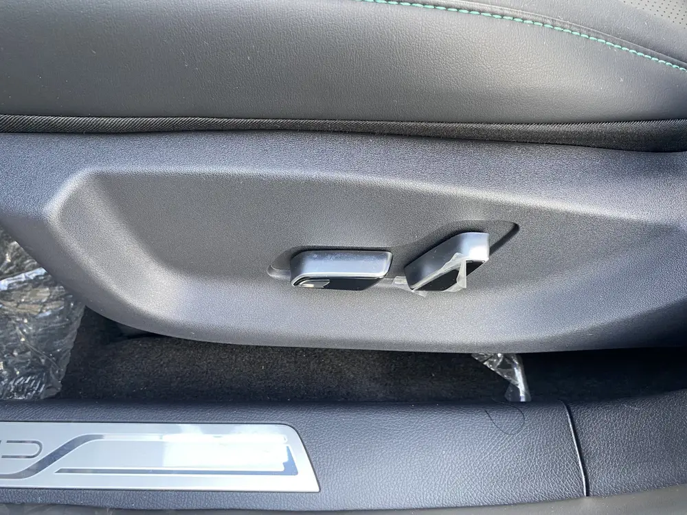 BYD Seal U 1.5 DM-i FWD Boost Black Edition HUD uit 2025, foto 18