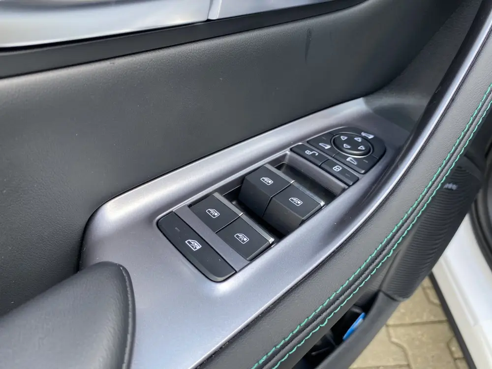 BYD Seal U 1.5 DM-i FWD Boost Black Edition HUD uit 2025, foto 19
