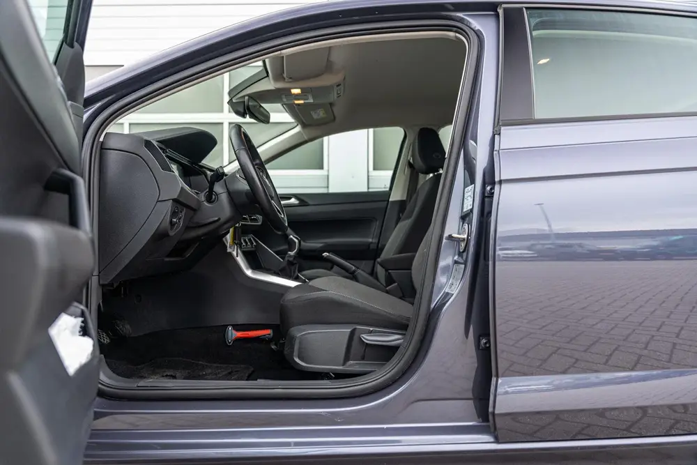 Volkswagen Polo 1.0 TSI 95pk Life | App Connect | Parkeersen uit 2023, foto 19