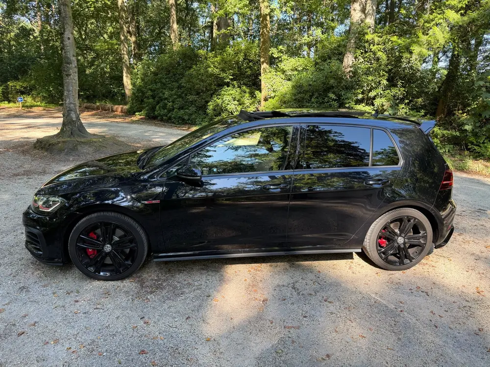 Volkswagen Golf 2.0 TSI 245pk 7-DSG 2019 Zwart uit 2019