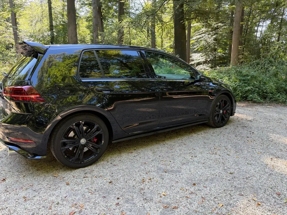 Volkswagen Golf 2.0 TSI 245pk 7-DSG 2019 Zwart uit 2019, foto 2