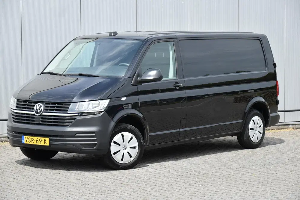 Volkswagen Transporter 2.0 TDI L2H1 Aut 150 Pk Airco Navi E6 uit 2022, foto 4