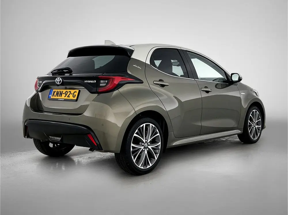Toyota Yaris 1.5 Hybrid Style + uit 2021, foto 2