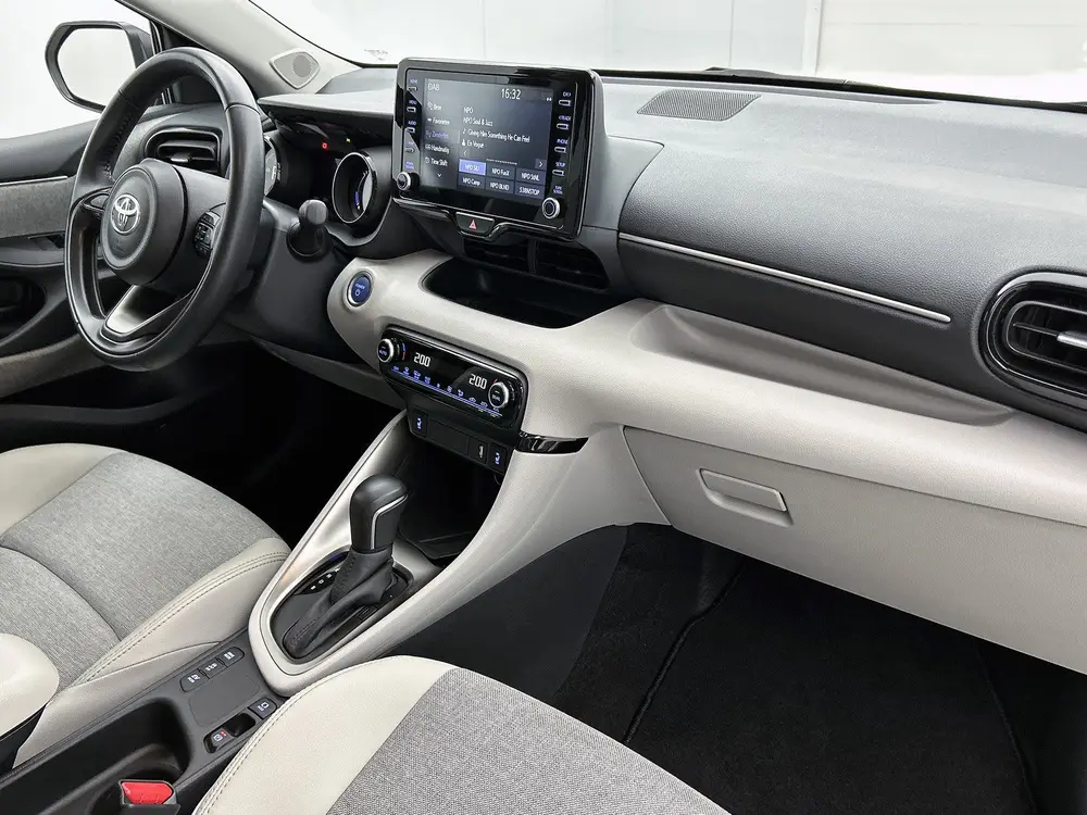 Toyota Yaris 1.5 Hybrid Style + uit 2021, foto 6
