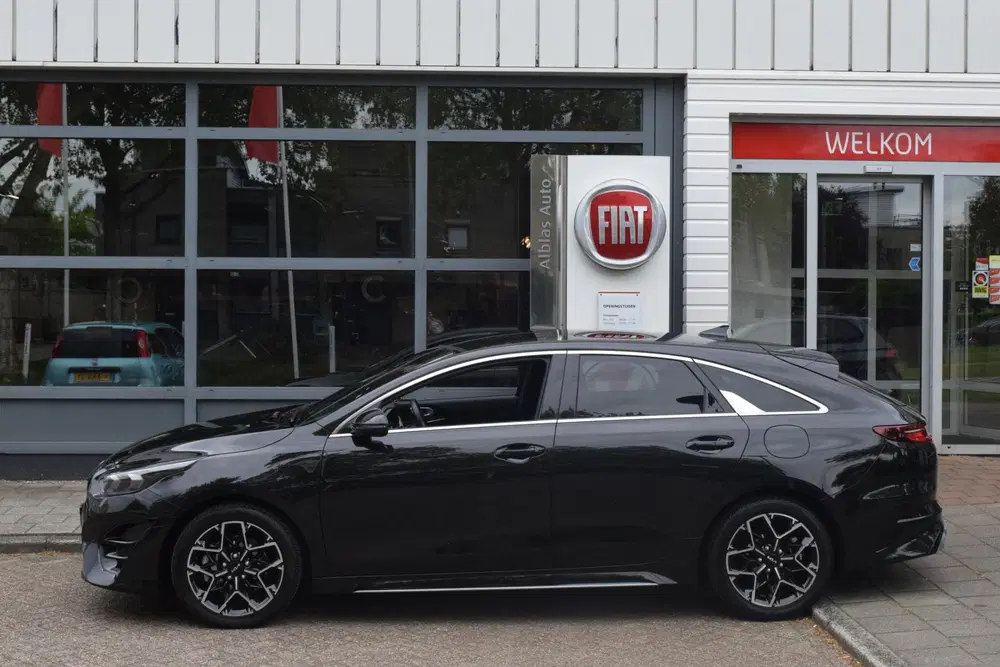 Kia ProCeed 1.0 T-GDi GT-Line uit 2024, foto 2