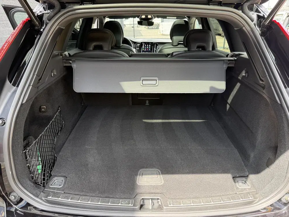Volvo XC60 2.0 T8 Plug-in hybrid AWD Plus Black Editi uit 2024, foto 20