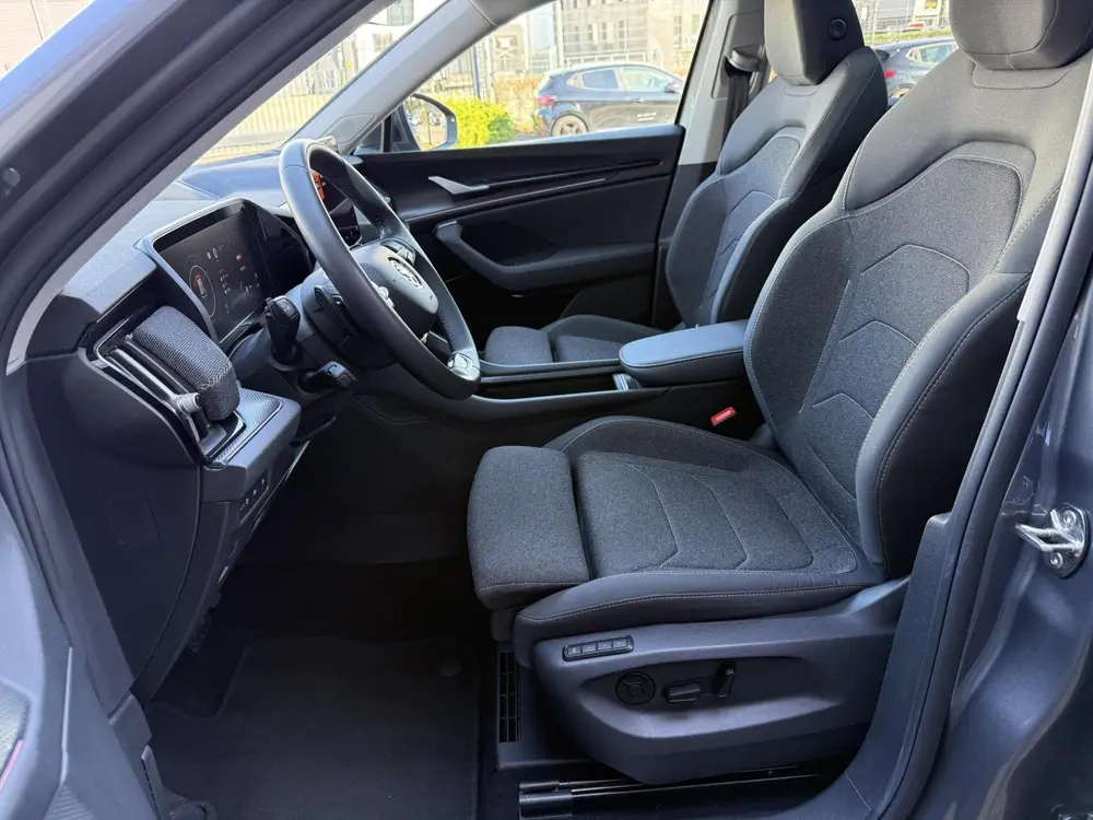 Skoda Kodiaq 1.5 TSI MHEV Business 7p PANORAMADAK uit 2024, foto 4