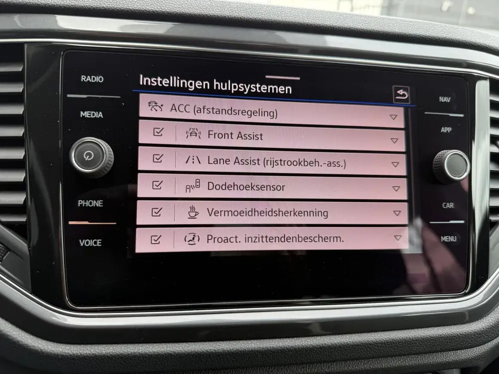 Volkswagen T-Roc 1.5 TSI Sport uit 2021, foto 17