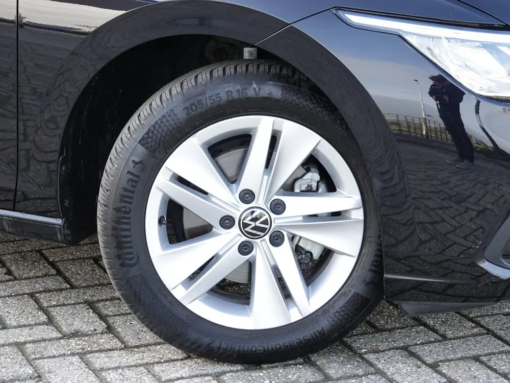 Volkswagen Golf Variant 1.0 eTSI DSG 110PK Life ADAPT. CRUIS uit 2022, foto 11