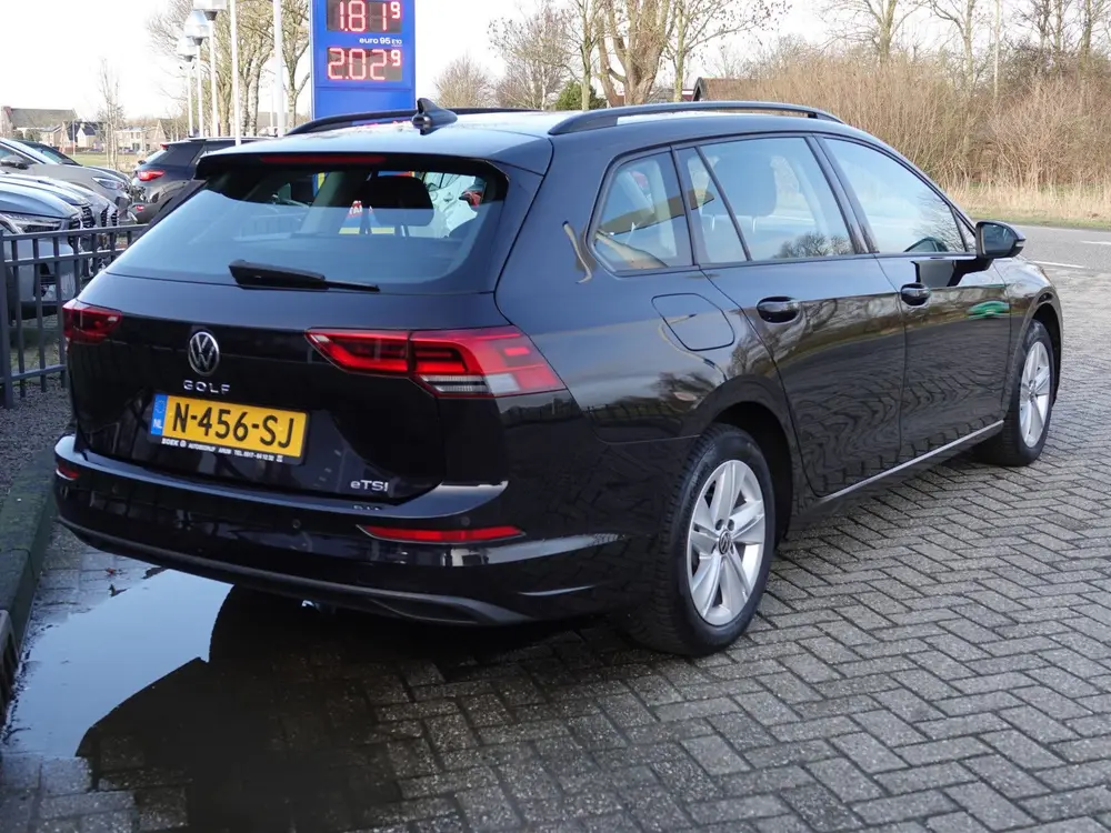 Volkswagen Golf Variant 1.0 eTSI DSG 110PK Life ADAPT. CRUIS uit 2022, foto 3