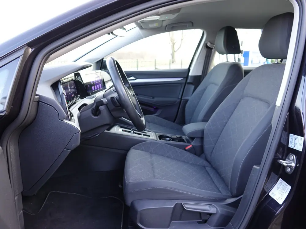 Volkswagen Golf Variant 1.0 eTSI DSG 110PK Life ADAPT. CRUIS uit 2022, foto 5