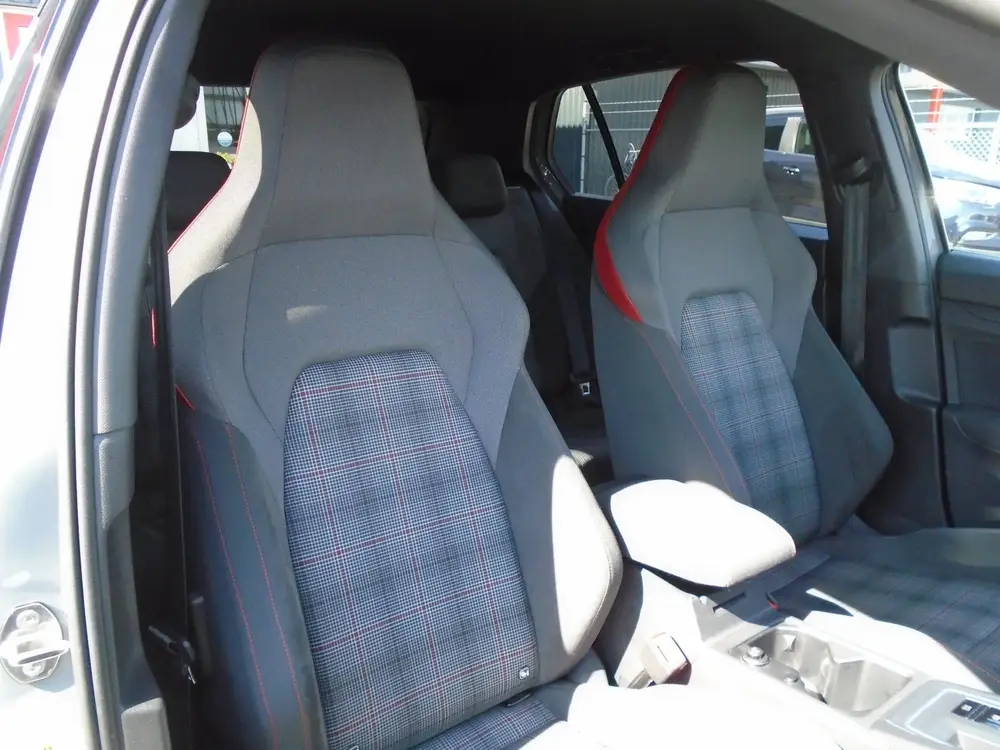 Volkswagen GOLF 2.0 TSI GTI,Navi,Kamera,Mondsteingrau uit 2021, foto 12