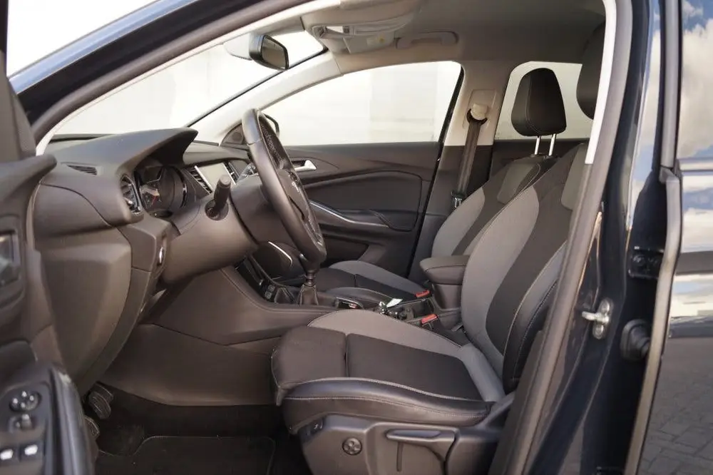 Opel Grandland X 1.2 Turbo 130pk Business + -NAVI-ECC-PDC uit 2019, foto 6