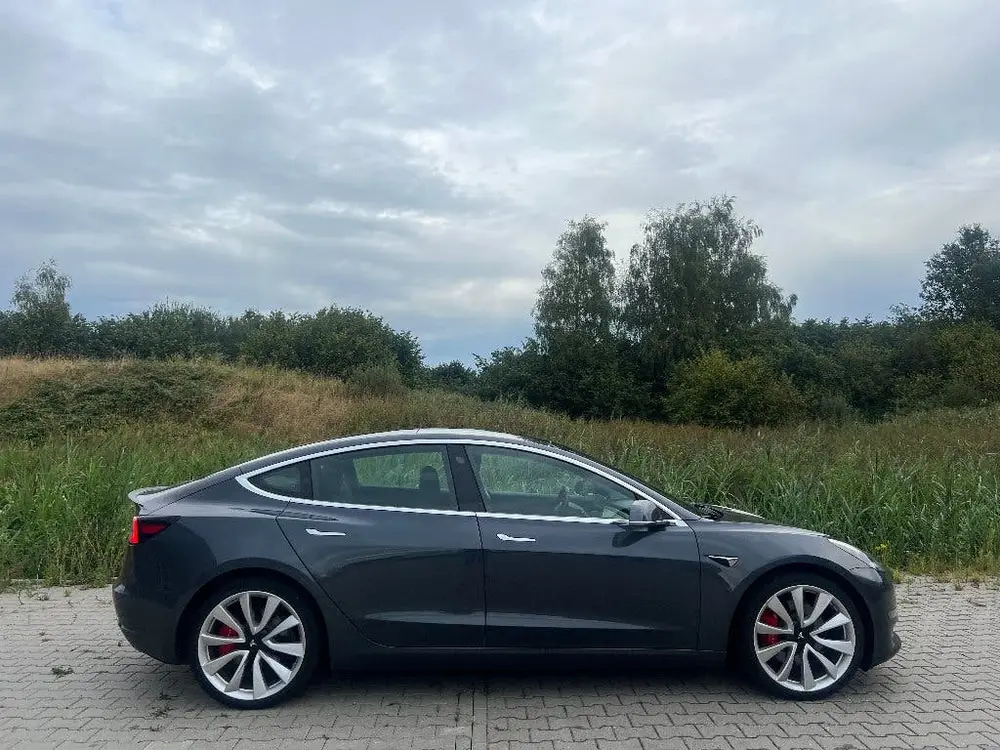Tesla Model 3 Performance + FSD t.w.v 7.500 euro!! uit 2019, foto 5