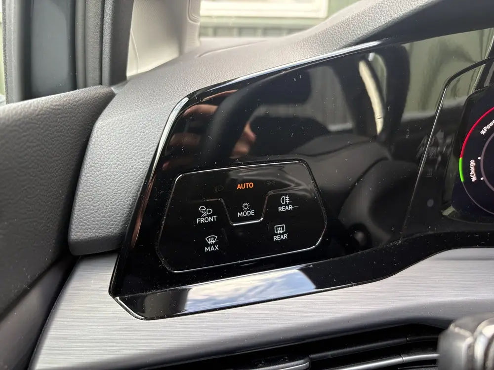 Volkswagen Golf 1.4 eHybrid Style (bj 2022, automaat) uit 2022, foto 15