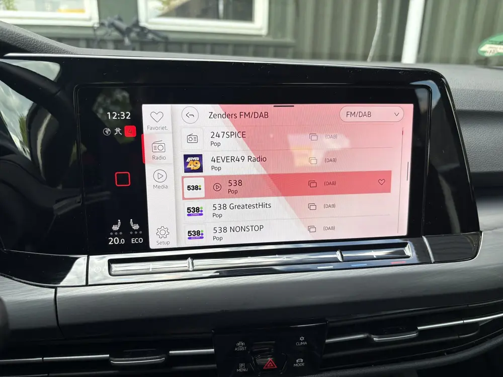 Volkswagen Golf 1.4 eHybrid Style (bj 2022, automaat) uit 2022, foto 16