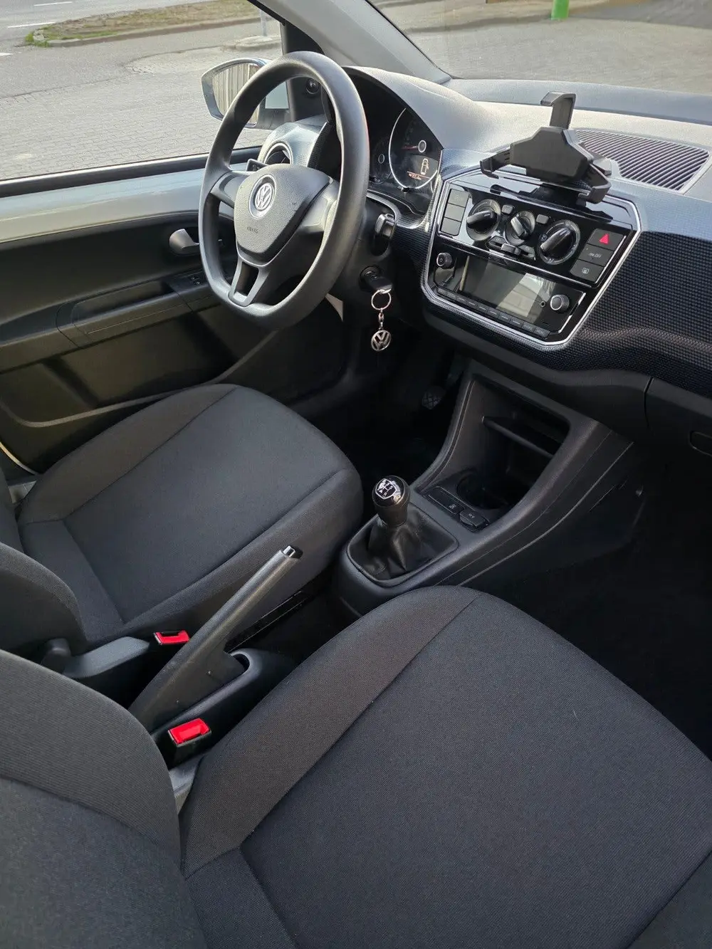 Volkswagen Up! 1.0 65PK 5D 2022 Wit INRUIL MOGELIJK uit 2022, foto 10