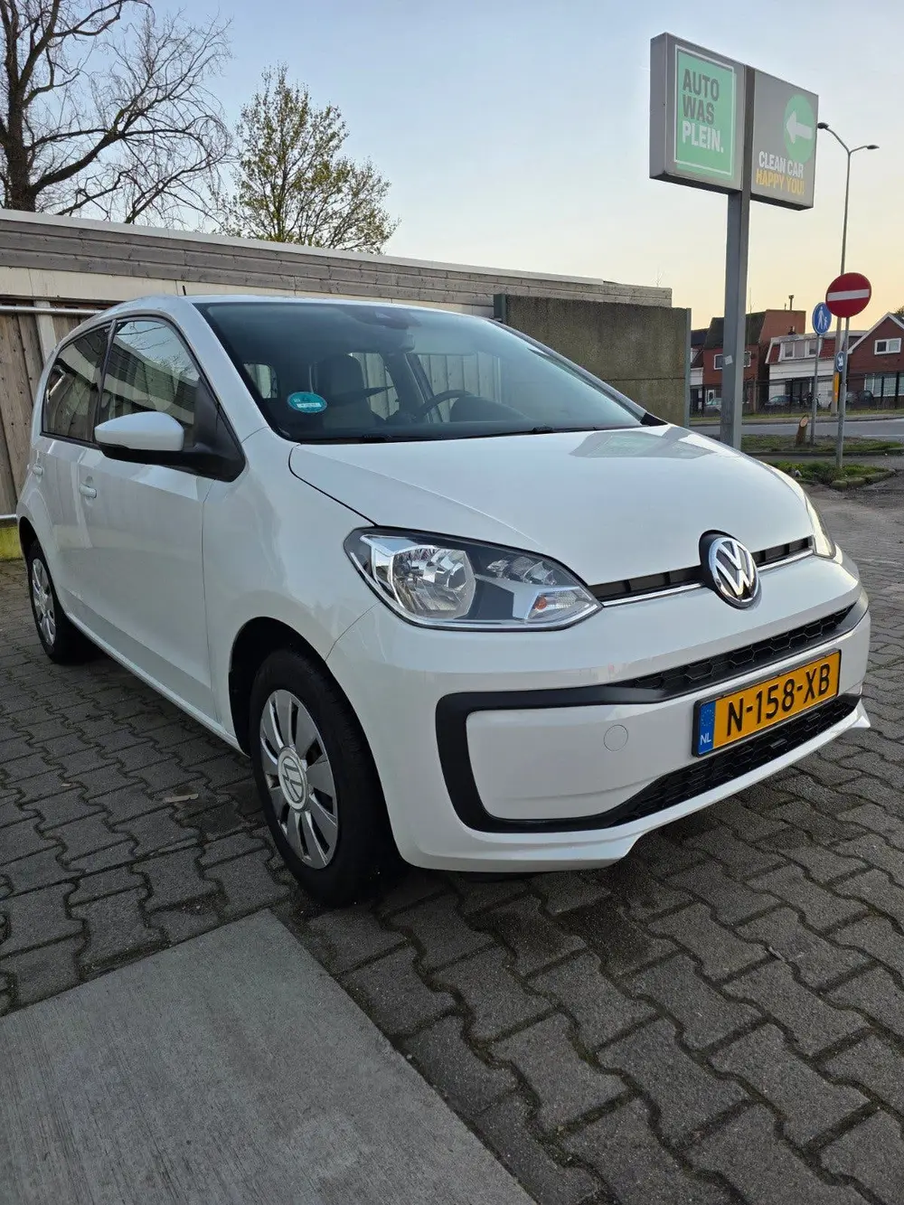 Volkswagen Up! 1.0 65PK 5D 2022 Wit INRUIL MOGELIJK uit 2022, foto 3