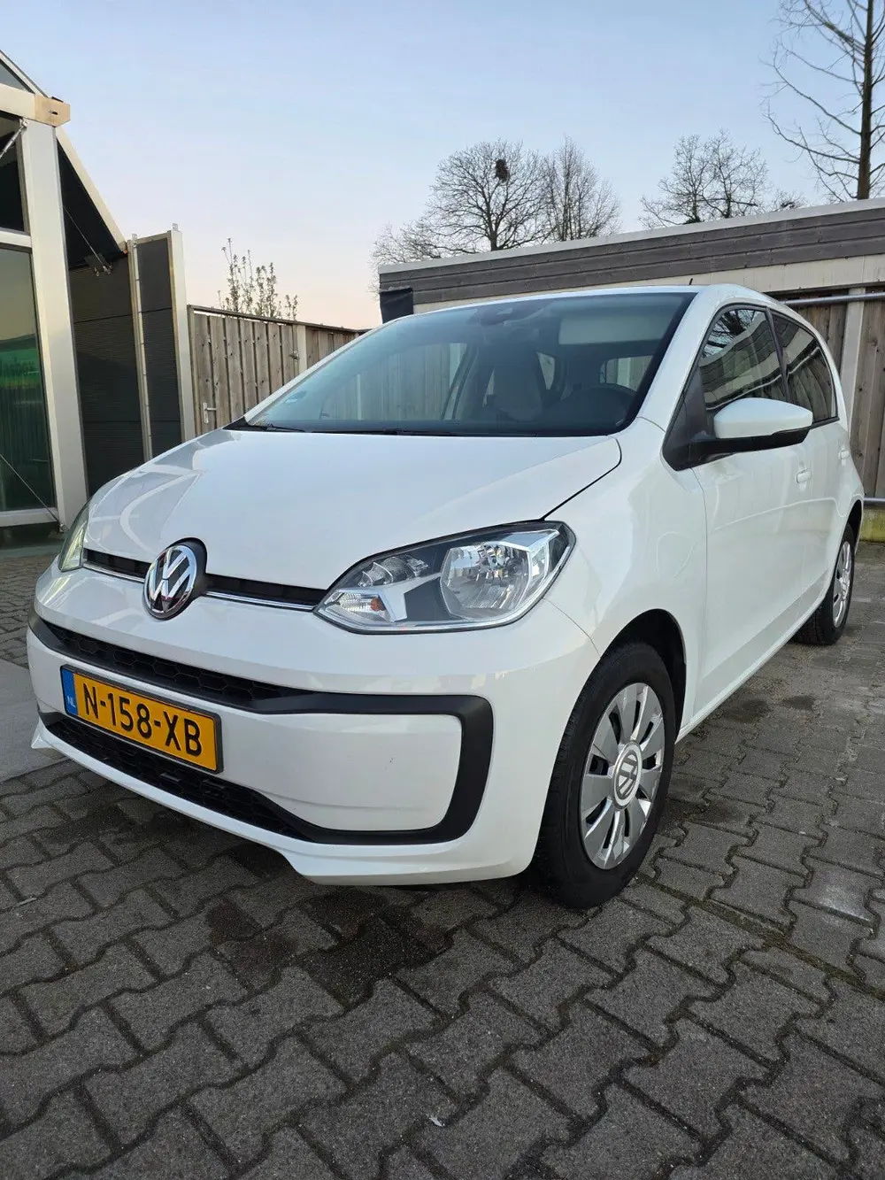 Volkswagen Up! 1.0 65PK 5D 2022 Wit INRUIL MOGELIJK uit 2022, foto 4