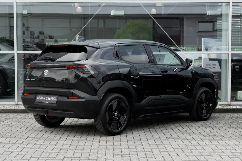 Toyota Urban Cruiser Dynamic 61 kWh uit 2026, foto 2