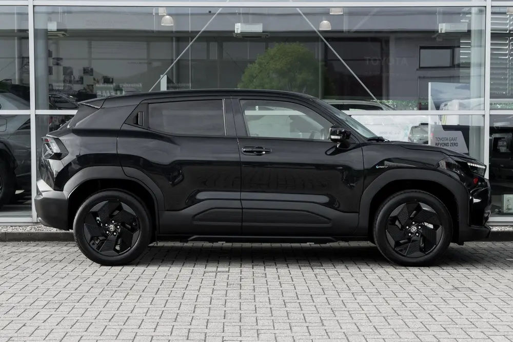 Toyota Urban Cruiser Dynamic 61 kWh uit 2026, foto 3
