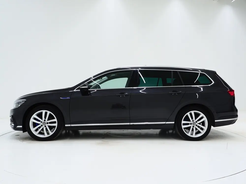 Volkswagen Passat Variant 1.4 TSI PHEV GTE | Panoramadak | L uit 2023, foto 2