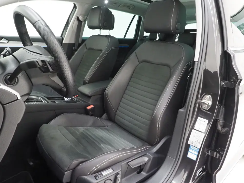 Volkswagen Passat Variant 1.4 TSI PHEV GTE | Panoramadak | L uit 2023, foto 4