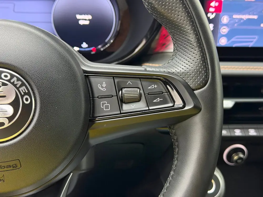 Alfa Romeo Tonale 1.5T Hybrid Veloce - (360) Camera - Elek. uit 2024, foto 18