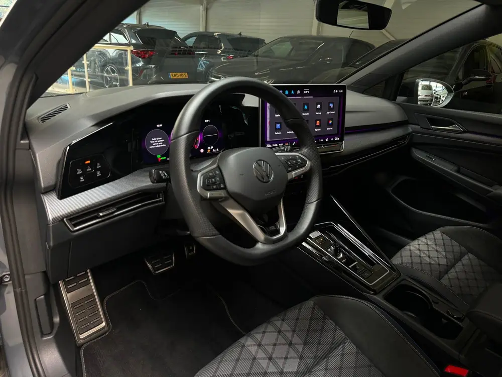 Volkswagen Golf 1.5 eTSI Pano|HuD|Trekhaak|360 Camera|Keyles uit 2025, foto 3