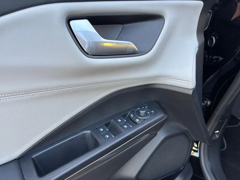 Ford Puma Gen-E Select 47 kWh uit 2026, foto 11
