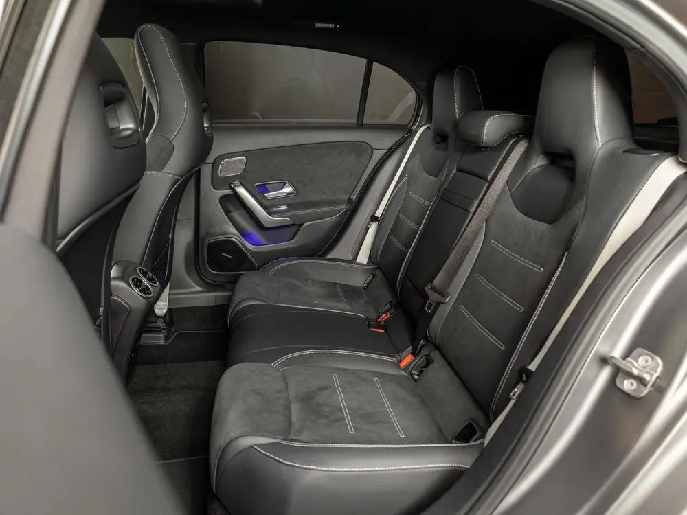 Mercedes-Benz A-Klasse 250 e Business Solution AMG uit 2026, foto 10