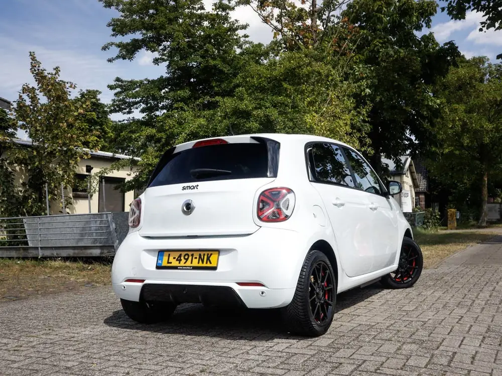 Smart ForFour EQ BRABUS Style18 kWh 1e-Eig. & Dealer-Onderh uit 2021, foto 2