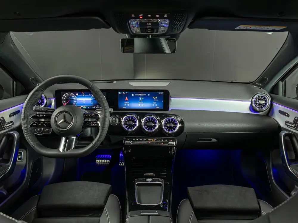 Mercedes-Benz A-Klasse 250 e Business Solution AMG uit 2026, foto 11