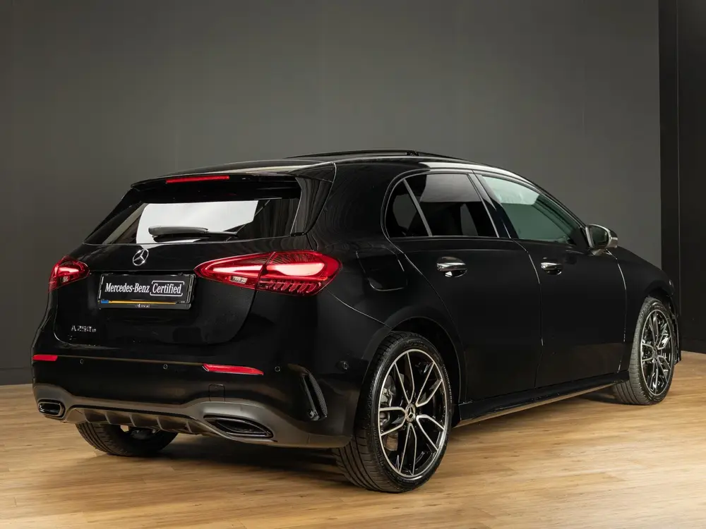 Mercedes-Benz A-Klasse 250 e Business Solution AMG uit 2026, foto 2