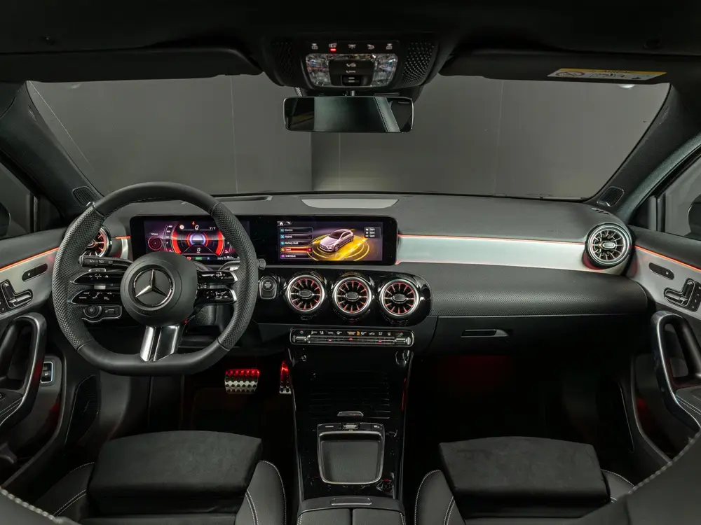 Mercedes-Benz A-Klasse 250 e Business Solution AMG uit 2026, foto 3
