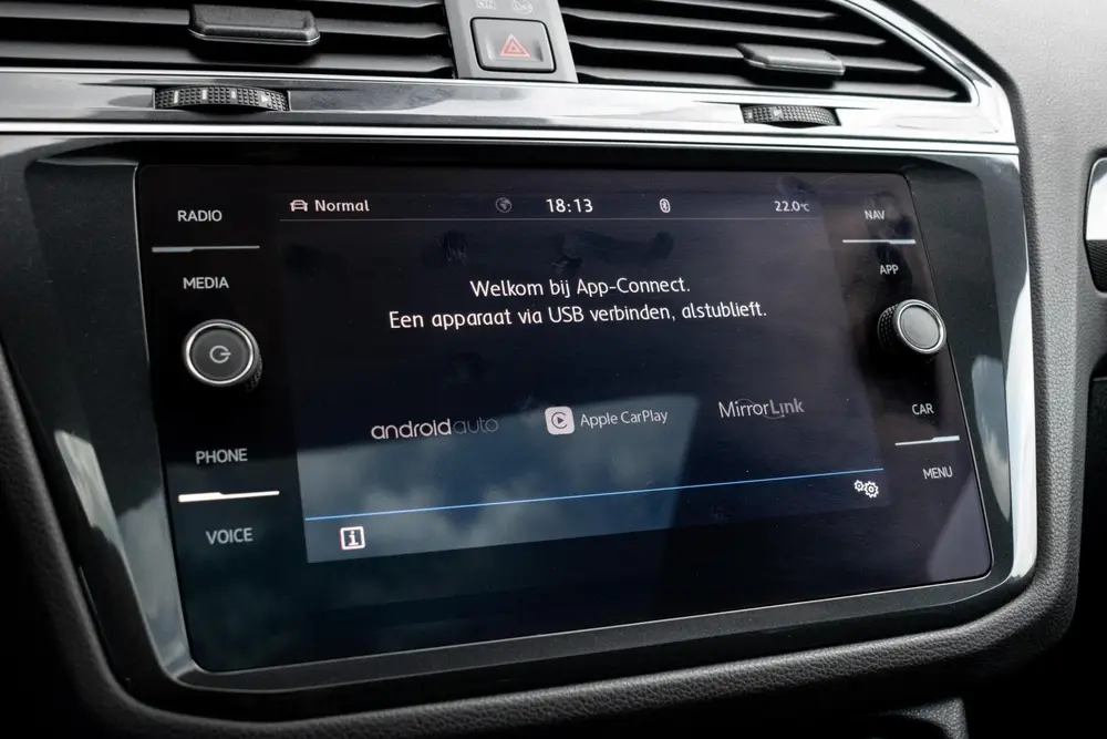 Volkswagen Tiguan 1.5 TSI ACT Highline R-Line|PANO|ADAPT. CR uit 2020, foto 16