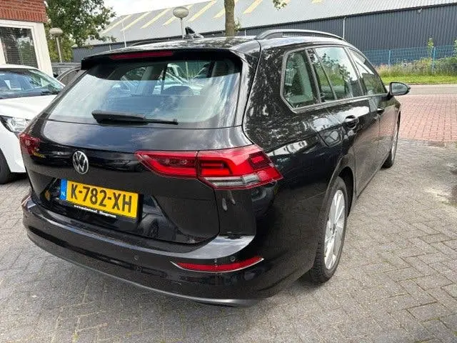Volkswagen Golf VIII Variant 1.0 TSI Life , Navi , APK 04-27 uit 2021, foto 7