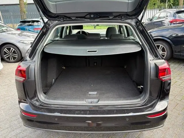 Volkswagen Golf VIII Variant 1.0 TSI Life , Navi , APK 04-27 uit 2021, foto 9
