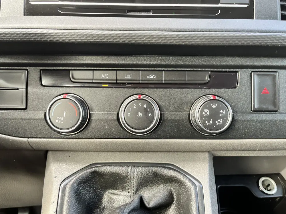 Volkswagen Transporter Kombi 2.0 TDI L1H1 Comfortline 13999E uit 2022, foto 15