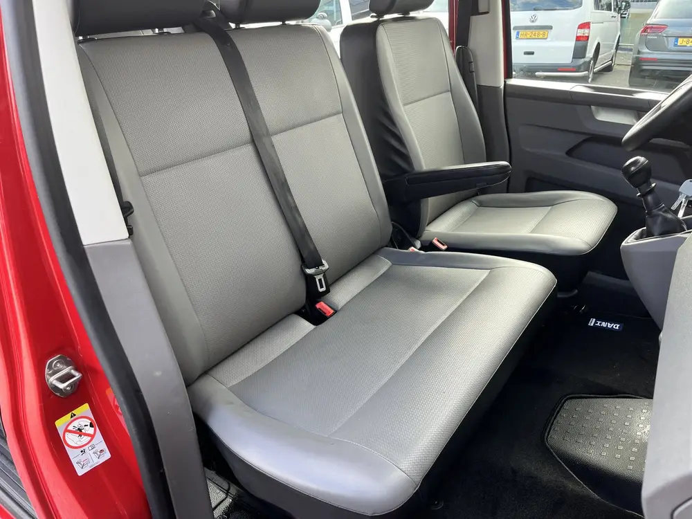 Volkswagen Transporter Kombi 2.0 TDI L1H1 Comfortline 13999E uit 2022, foto 7